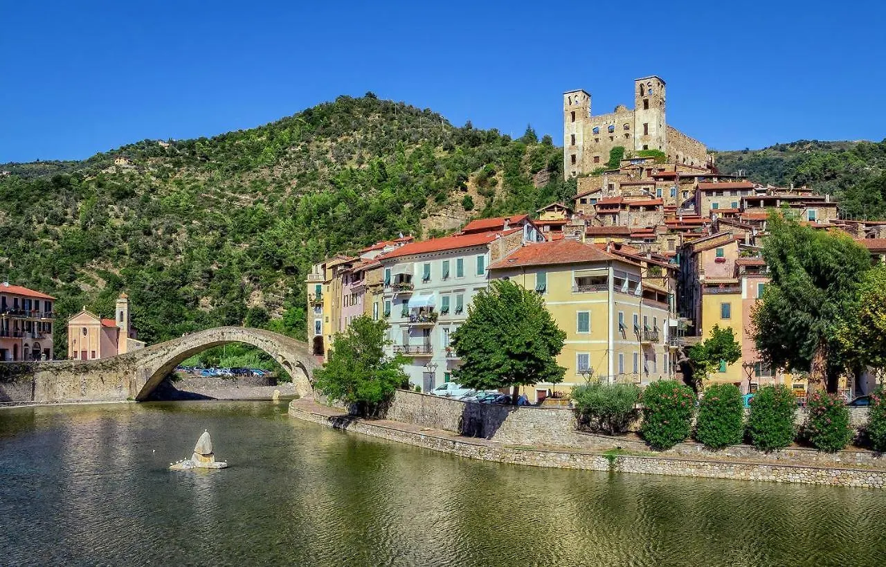 Central Apartment Dolceacqua